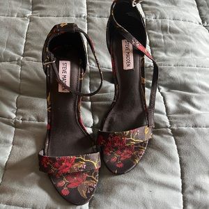 Steve Madden black floral high  heels (size 9)